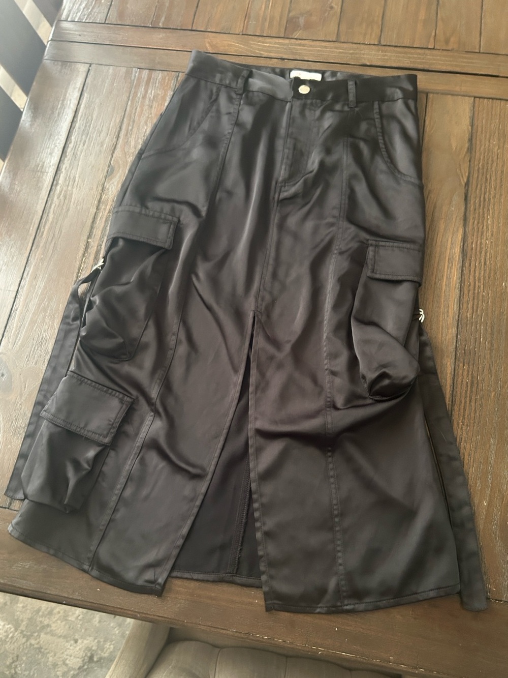 Gianni Bini Black Midi Cargo Skirt (NWOT)